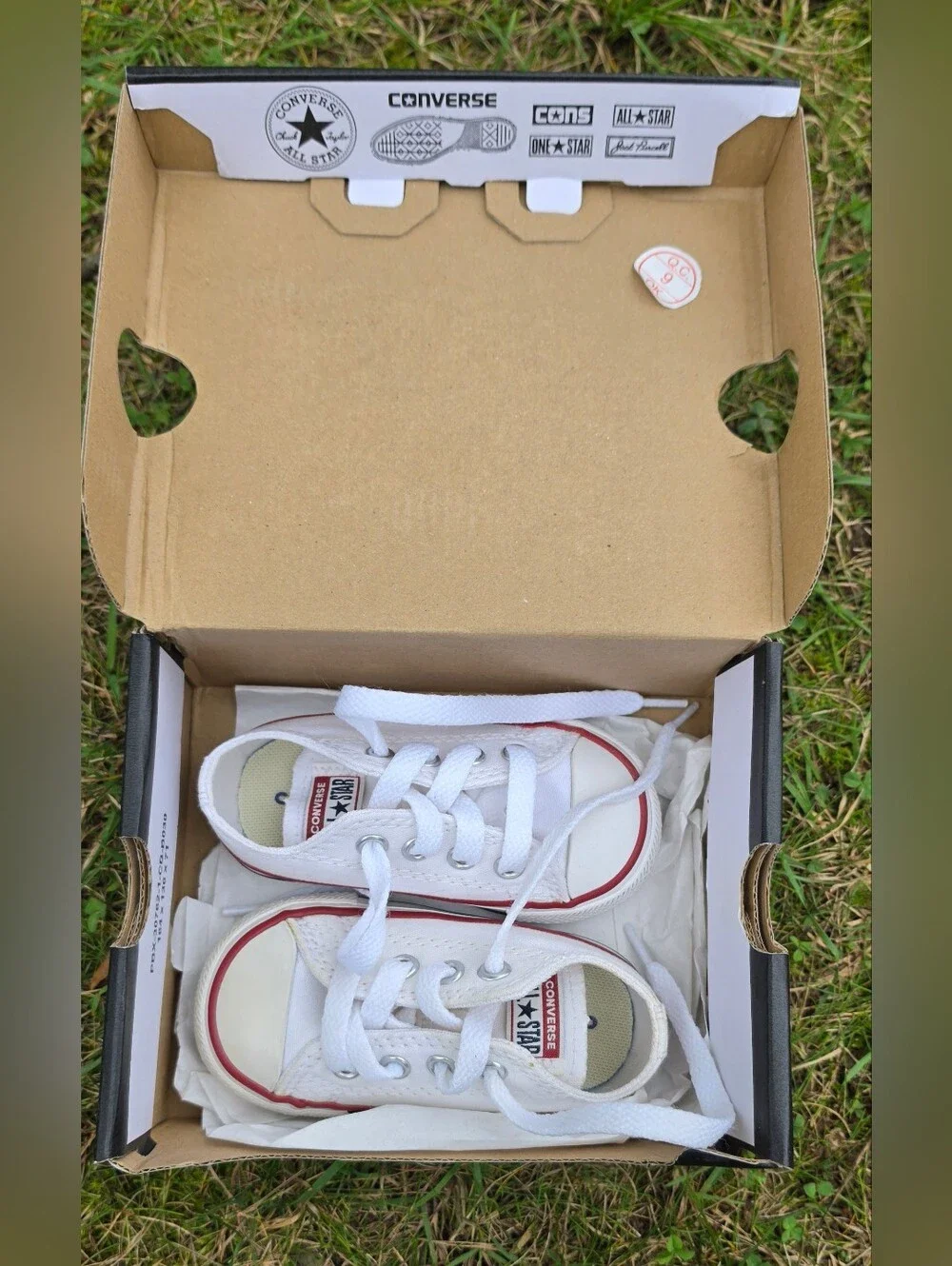 Converse Chuck Taylor White Low-Top Infant/Baby/Toddler Shoes - Size 4